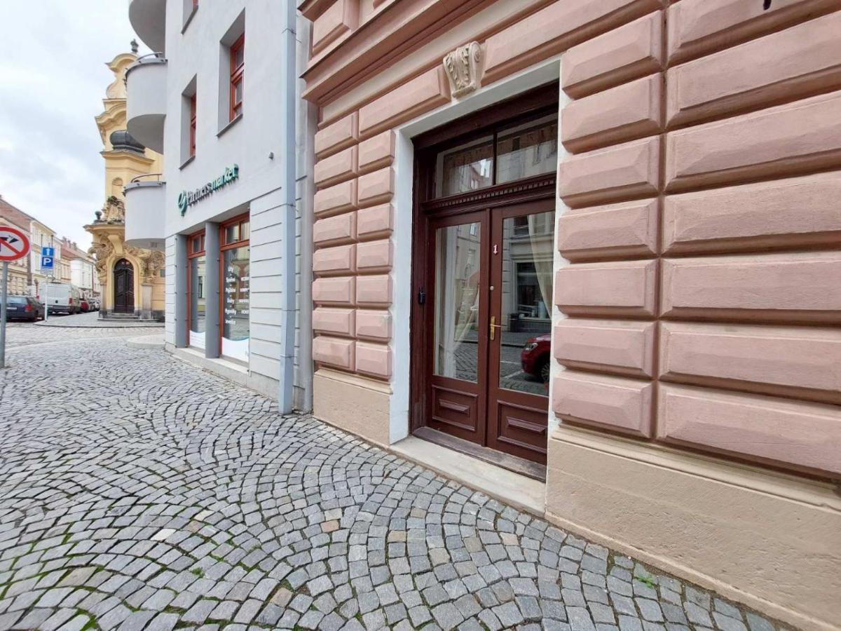 Exkluzivni Apartman V Prizemi V Hradci Kralove Hradec Králové Exteriér fotografie
